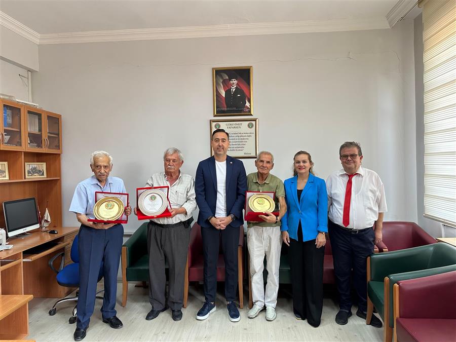 Emekleriyle Mesleğimizi Onurlandıran Meslektaşlarımıza Teşekkürlerimizle