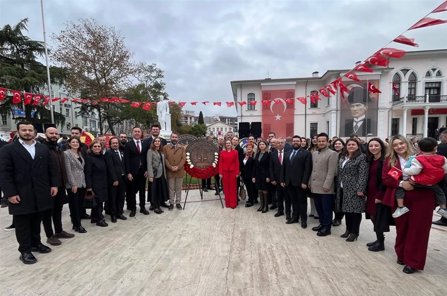TEKİRDAĞ BAROSU OLARAK 29 EKİM CUMHURİYET BAYRAMI ÇELENK SUNMA TÖRENİNE KATILDIK
